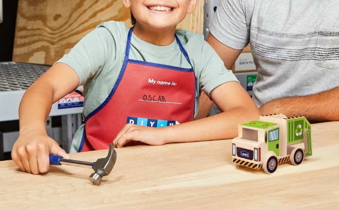 Lowes FREE Kids Recycling Truck Workshop