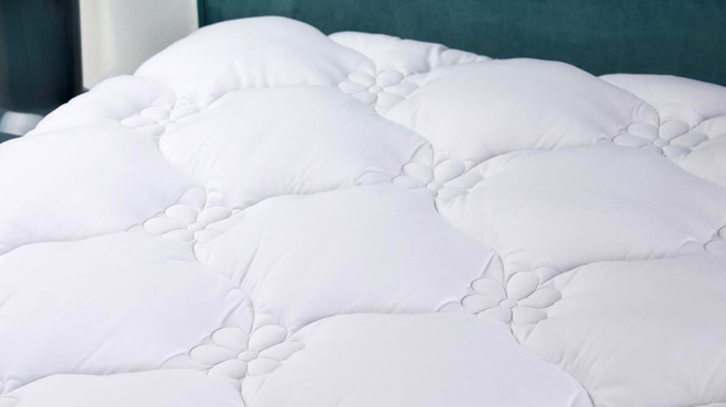 Concierge Collection Quilted Mattress Pad