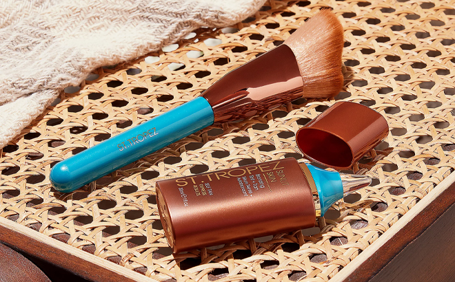 St. Tropez Self-Tan & Contour Brush $24 Shipped